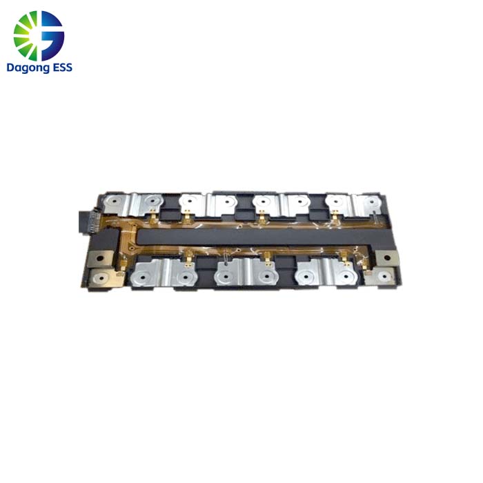 Battery Cell Contact System with Integrated Busbar