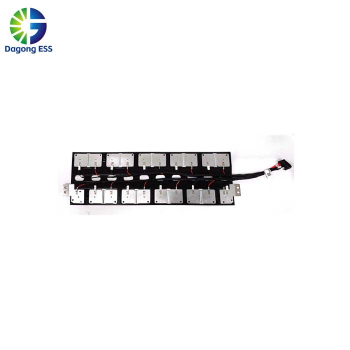 Battery Cell Contact System with Integrated Busbar
