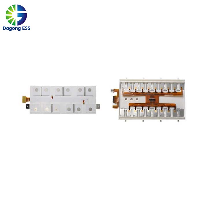 Battery Cell Contact System with Integrated Busbar